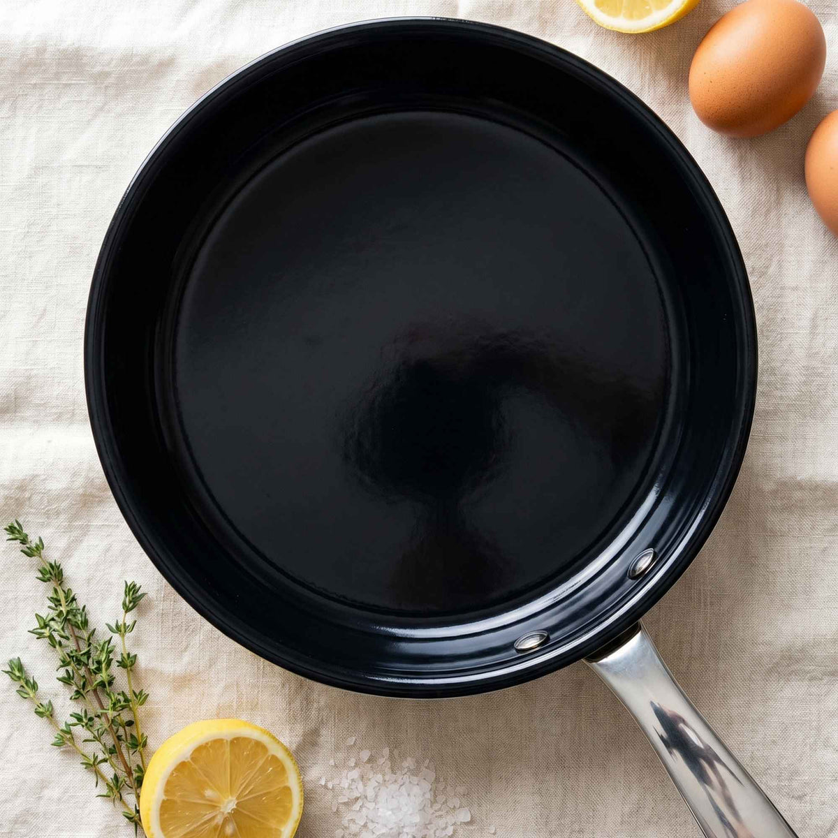 Aerial view of Alva ceramic nonstick frying pan